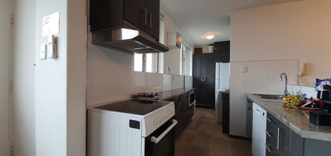 Lawley Luxury Views - Perth City, Swan River - Accommodation Port Hedland 17