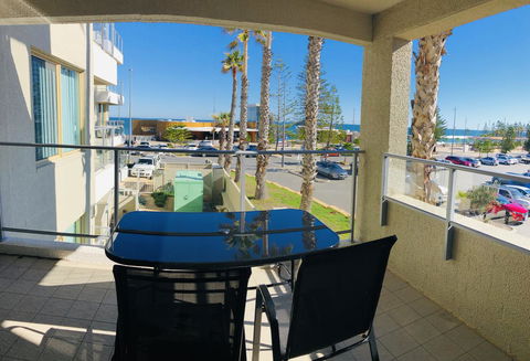 Sandcastles At The Beach Outstanding Location! - Accommodation Port Hedland 3