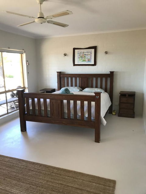 Surf Views - Accommodation Port Hedland 9