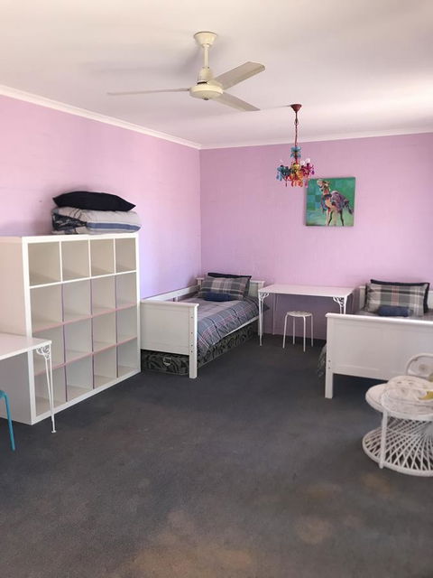 Surf Views - Accommodation Port Hedland 8