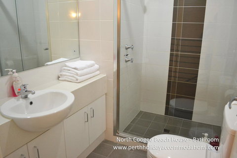 North Coogee Beach House - Accommodation Port Hedland 11