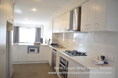 North Coogee Beach House - Accommodation Port Hedland 18