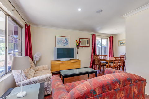 Brilliant, Neat, Convenient, Family-friendly House - Accommodation Port Hedland 0