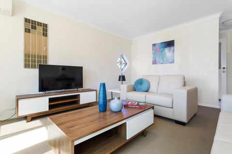 Como South Perth Villa - Accommodation Port Hedland 1