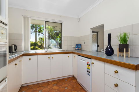Como South Perth Villa - Accommodation Port Hedland 11