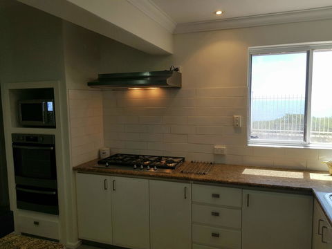Caravel Beach House Mandurah - Accommodation Port Hedland 5