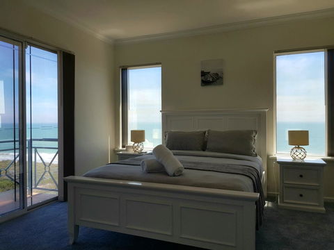 Caravel Beach House Mandurah - Accommodation Port Hedland 12