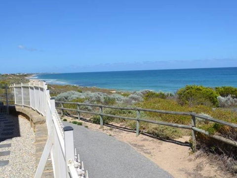 Caravel Beach House Mandurah - Accommodation Port Hedland 34