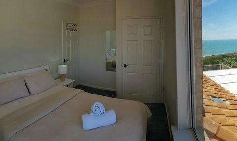 Caravel Beach House Mandurah - Accommodation Port Hedland 4