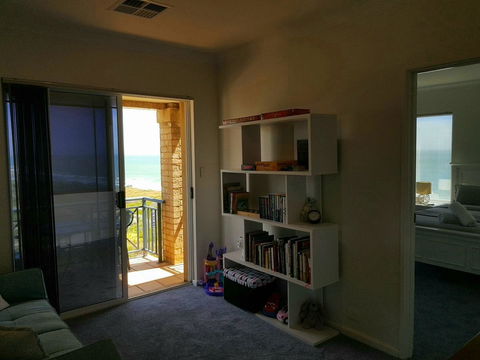 Caravel Beach House Mandurah - Accommodation Port Hedland 7