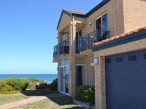 Caravel Beach House Mandurah - Accommodation Port Hedland 28