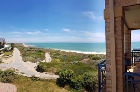 Caravel Beach House Mandurah - Accommodation Port Hedland 2