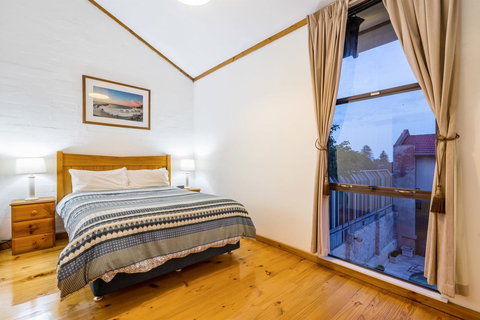Cottesloe Beach Chalets - Accommodation Port Hedland 3