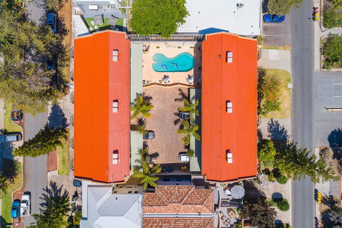 Cottesloe Beach Chalets - Accommodation Port Hedland 14