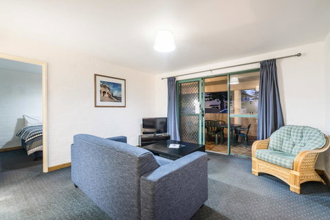 Cottesloe Beach Chalets - Accommodation Port Hedland 37