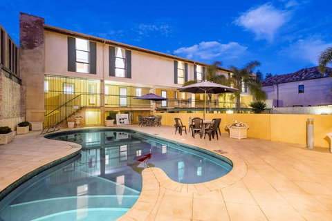 Cottesloe Beach Chalets - Accommodation Port Hedland 11