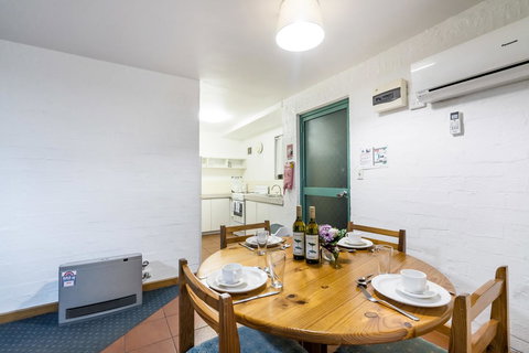 Cottesloe Beach Chalets - Accommodation Port Hedland 36