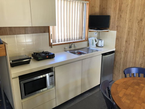 The Aurelian Cabin - Accommodation Port Hedland 3