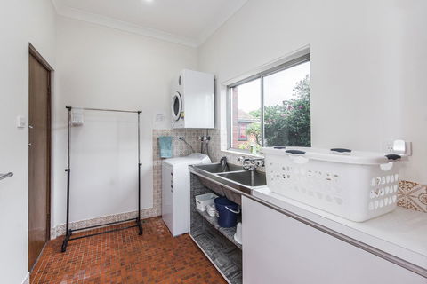 Big House Heated Pool 11 Beds Como / South Perth / Applecross - Accommodation Port Hedland 30