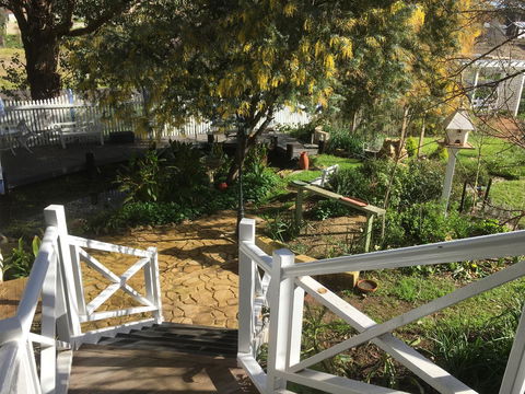 Applegate Lane Chalet - Accommodation Port Hedland 18