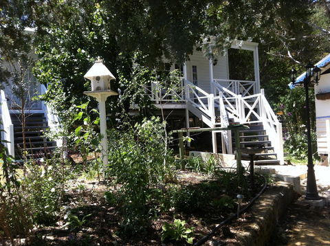 Applegate Lane Chalet - Accommodation Port Hedland 15