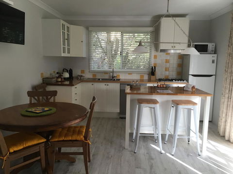 Applegate Lane Chalet - Accommodation Port Hedland 12