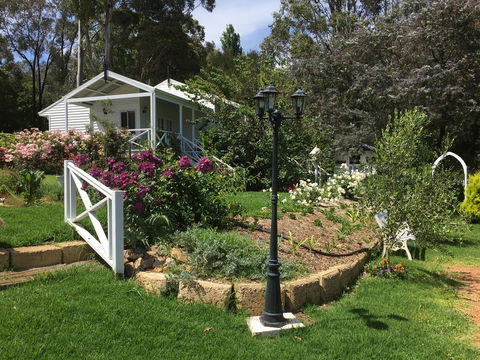 Applegate Lane Chalet - Accommodation Port Hedland 4