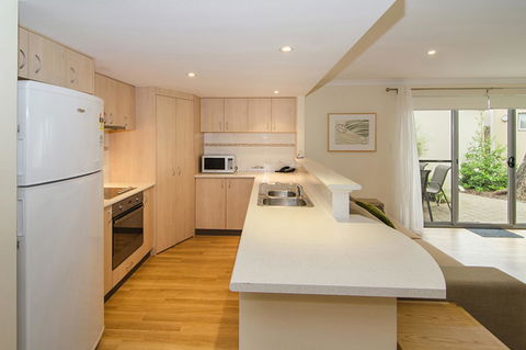 Beach Retreat - Busselton - Accommodation Port Hedland 4