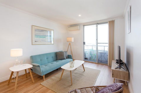 Ocean Breeze Apartment - Accommodation Port Hedland 0