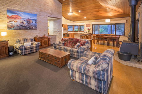 53 Martina Drive - Accommodation Port Hedland 15