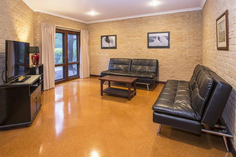 53 Martina Drive - Accommodation Port Hedland 26