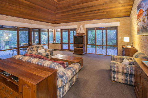 53 Martina Drive - Accommodation Port Hedland 14