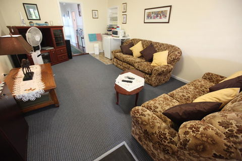 Jacaranda Guest House - Accommodation Port Hedland 7