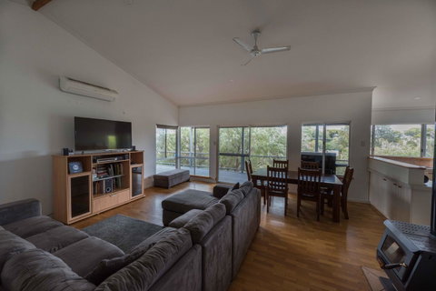 Peppy Beach Ocean Views - Accommodation Port Hedland 4