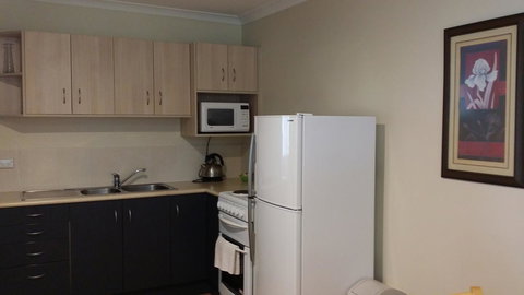 Chalets On Frenchman - Accommodation Port Hedland 26