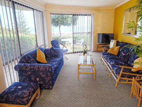 Scarborough & Absolutely Beachfront - Accommodation Port Hedland 4