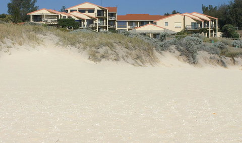 Scarborough & Absolutely Beachfront - Accommodation Port Hedland 0