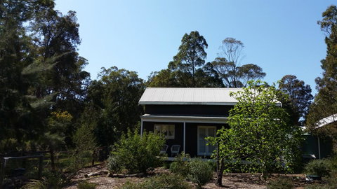 Di's Cabin In Dwellingup - Accommodation Port Hedland 3