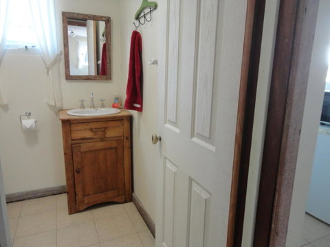 Di's Cabin In Dwellingup - Accommodation Port Hedland 21