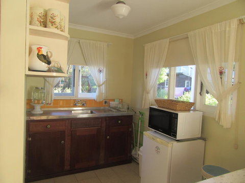 Di's Cabin In Dwellingup - Accommodation Port Hedland 18