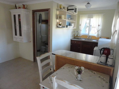 Di's Cabin In Dwellingup - Accommodation Port Hedland 19