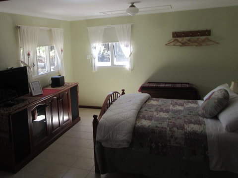 Di's Cabin In Dwellingup - Accommodation Port Hedland 10