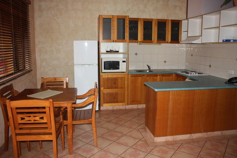 Apartments At Blue Seas Resort - Accommodation Port Hedland 4