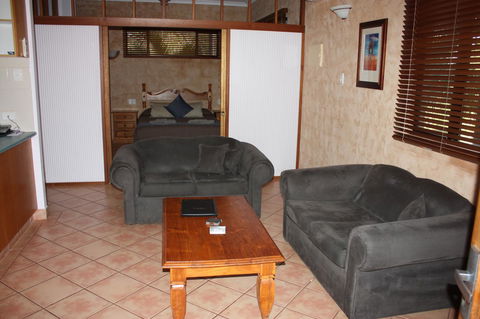 Apartments At Blue Seas Resort - Accommodation Port Hedland 5