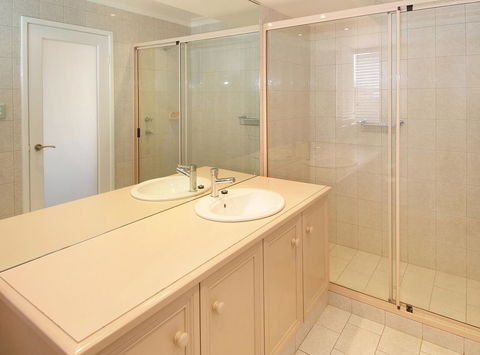 Searenity - Accommodation Port Hedland 12