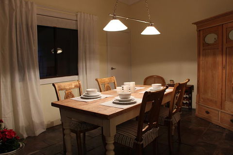 Bickley Valley Cottage - Accommodation Port Hedland 0