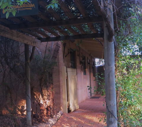 Bentwood Olive Grove Accommodation - Accommodation Port Hedland 11