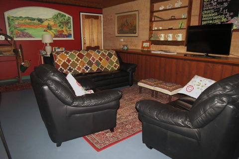 Bentwood Olive Grove Accommodation - Accommodation Port Hedland 4