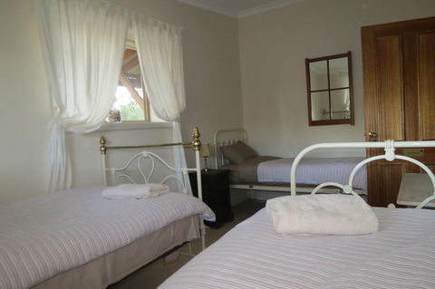 Bentwood Olive Grove Accommodation - Accommodation Port Hedland 5