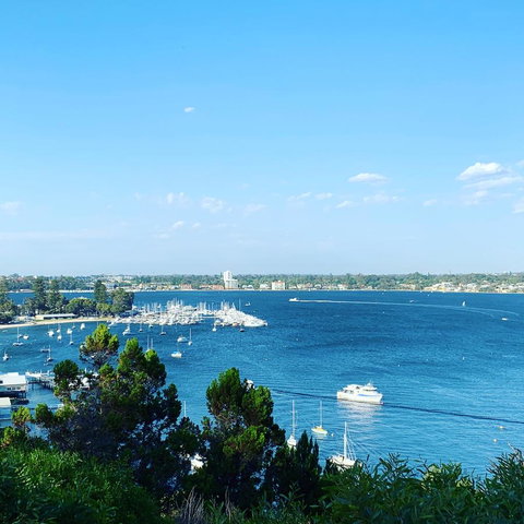 SEA BREEZE â€“ Between Cottesloe Beach & Swan River - Accommodation Port Hedland 23